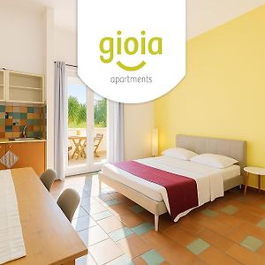 Le Grand Bleu - Gioia Apartments